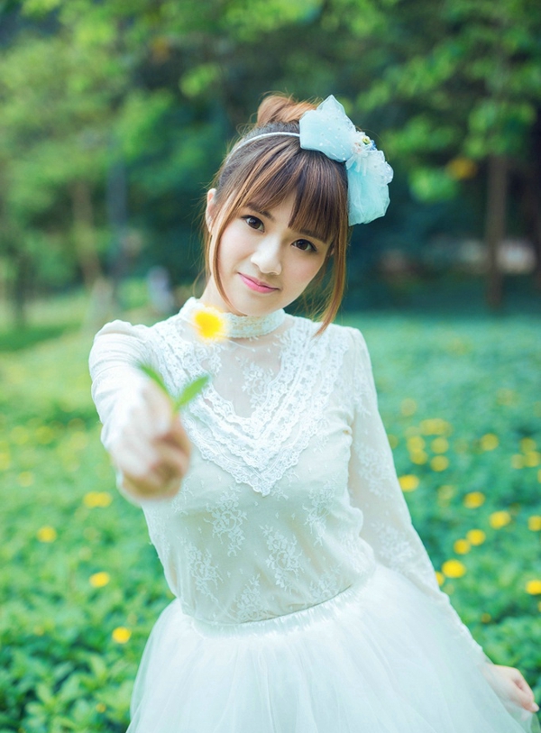 “粮草、出征将士皆已备足，只等主公率军回归，便可出征，翼德将军这两天可是忙的没有停下过。”马良微笑着说道，得知诸葛亮要出兵，要说这荆州最兴奋的，恐怕就是张飞了。